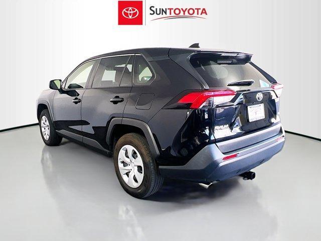 2023 toyota rav4 le