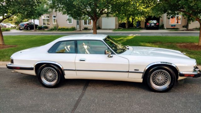 rare facelifted v-12, no reserve auction, low miles, mint condition, super clean
