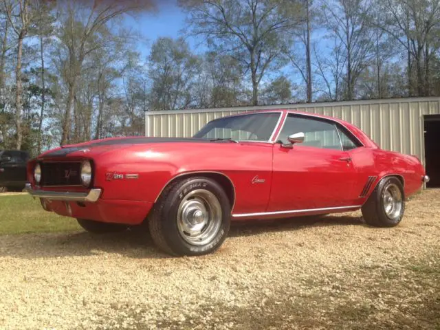 1969 chevrolet camaro 350 v8 400 horsepower auto beautiful red/black z28 clone