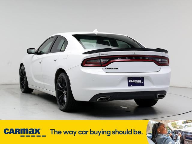 2017 dodge charger sxt