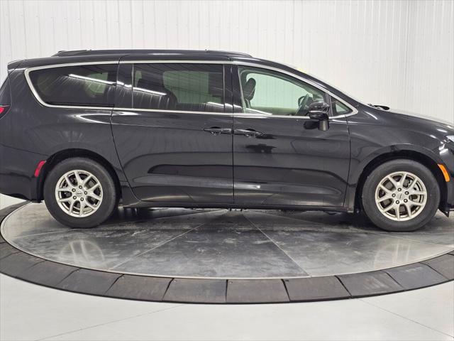 2022 chrysler pacifica touring l