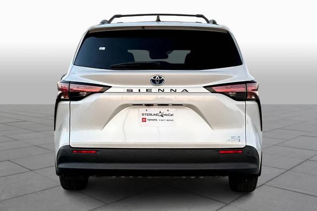 2022 toyota sienna xle