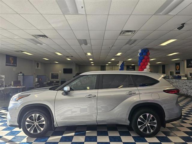2023 toyota highlander xle