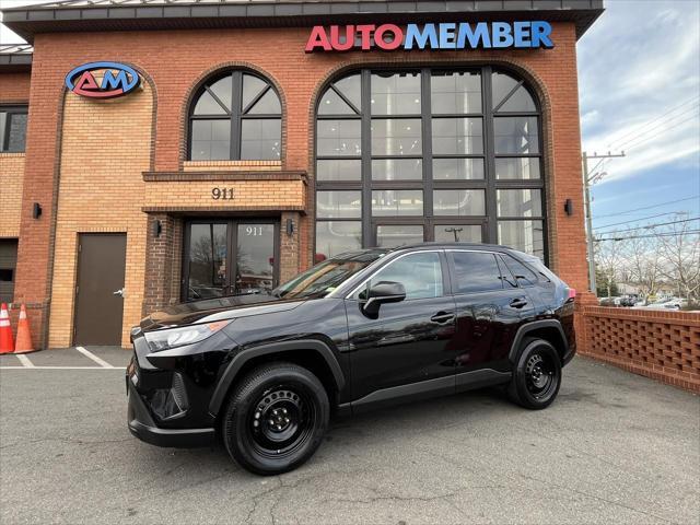 2021 toyota rav4 le