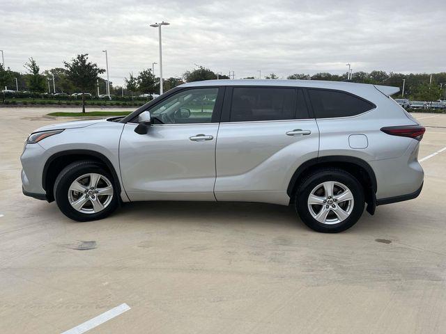 2024 toyota highlander le