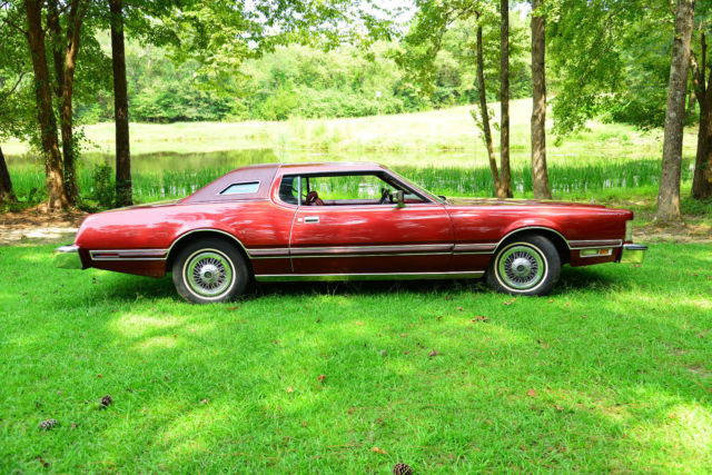1976 classic ford thunderbird, v8,auto,factory air,pw,pb,93k, $5700