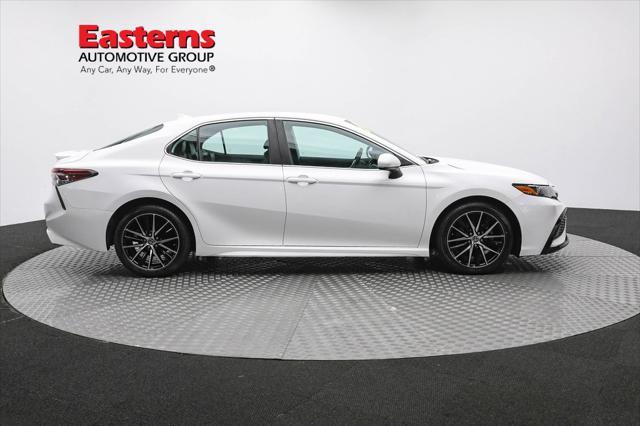 2021 toyota camry se