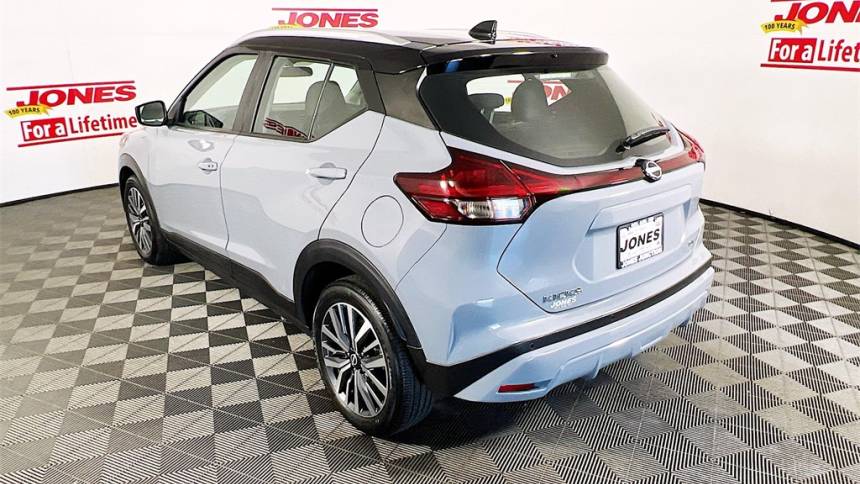 2023 nissan kicks sv