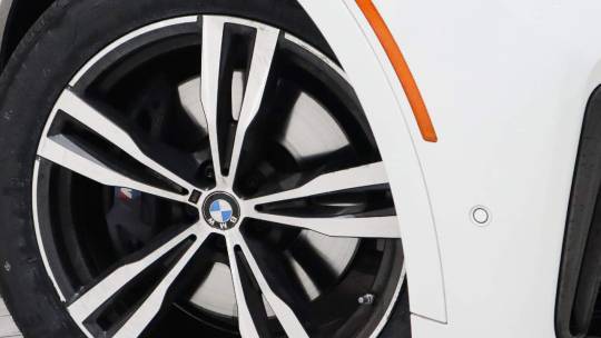 2021 BMW X7