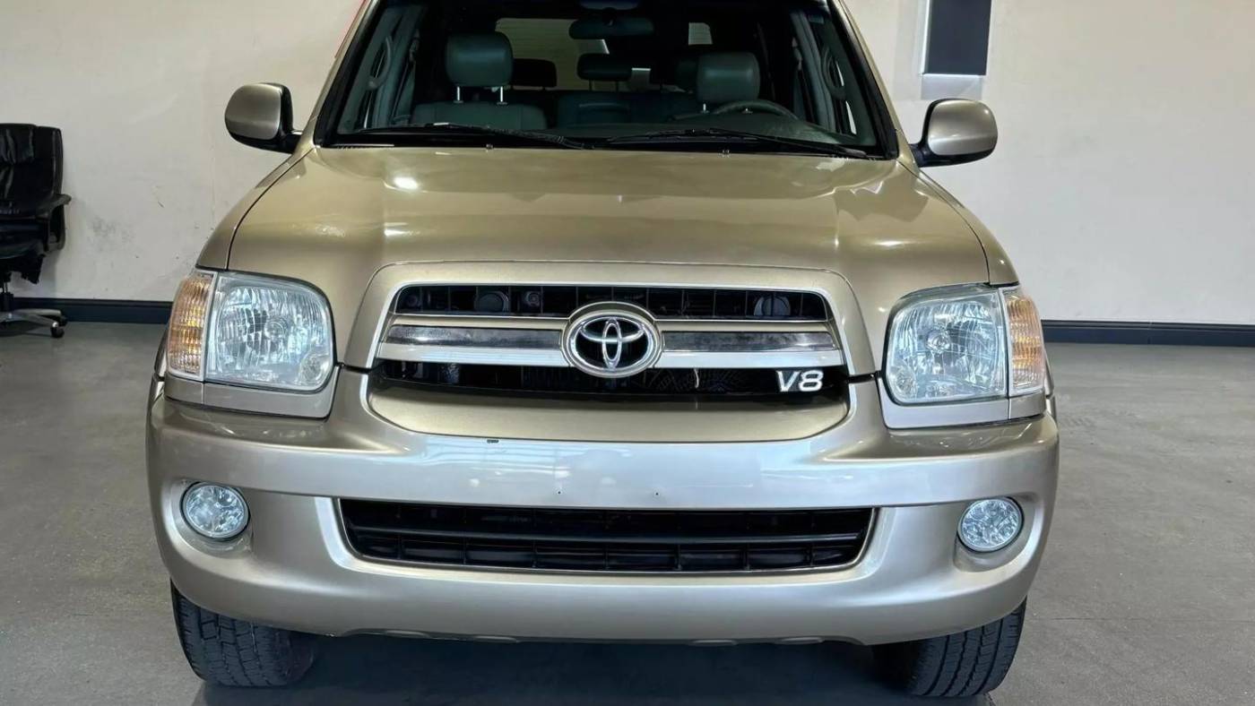 2005 toyota sequoia sr5