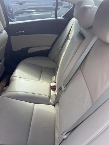 2013 acura ilx 2.0l w/premium package