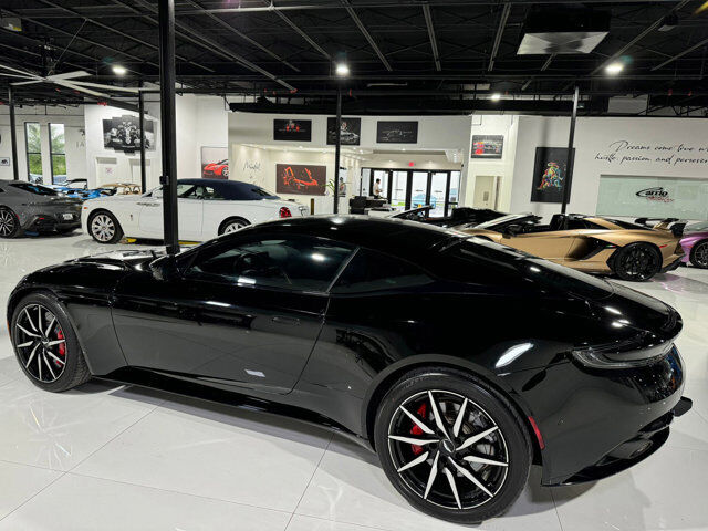 2018 aston martin db11 v12