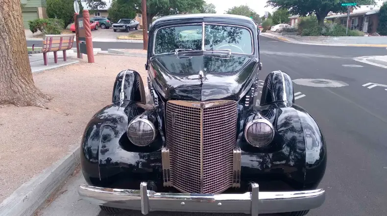 1938 cadillac series 65 sedan