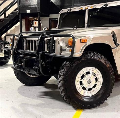 2003 hummer h1 enclosed