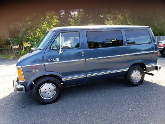 handicap accessible van 1989 dodge ram van electric lift disability equipped van