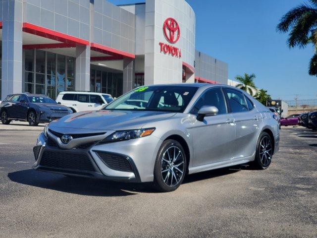 2023 toyota camry se