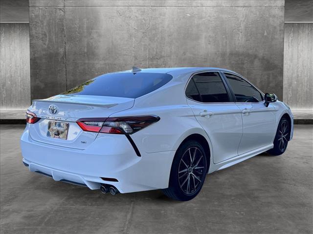 2022 toyota camry se