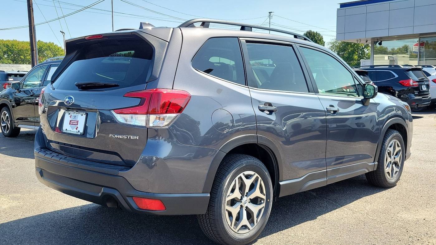 2022 subaru forester premium
