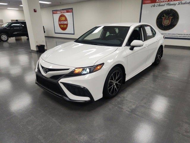 2023 toyota camry se