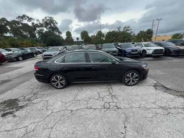 2022 volkswagen passat 2.0t se