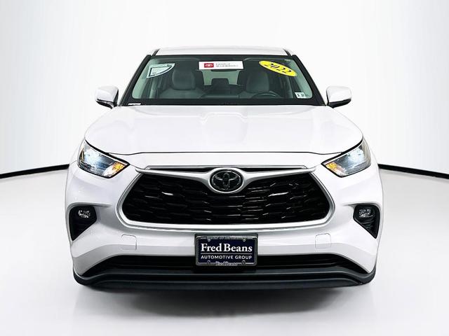 2022 toyota highlander le