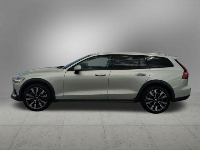 2021 volvo v60 cross country t5