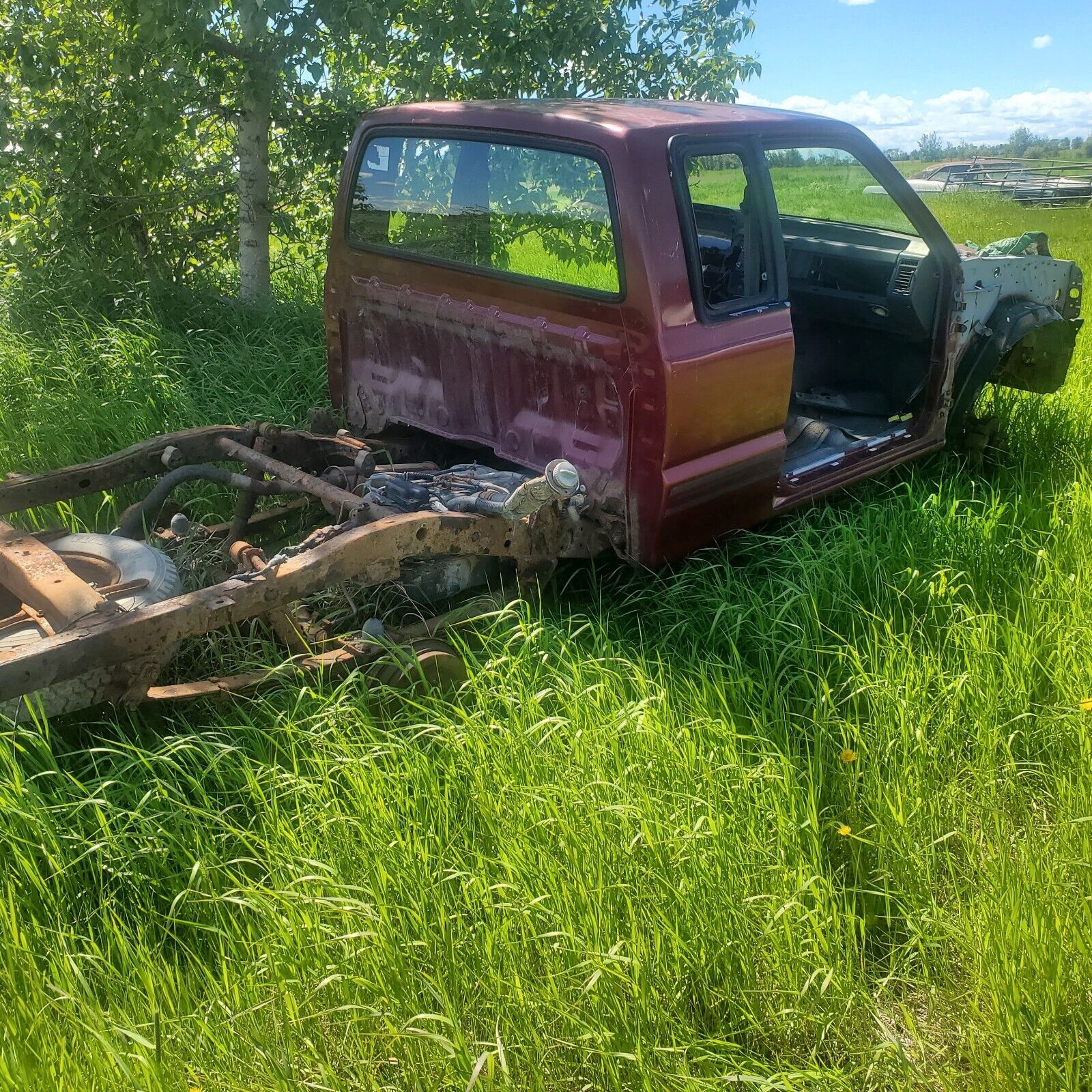 1992 mazda b2600i extended cab 4x4 truck for parts