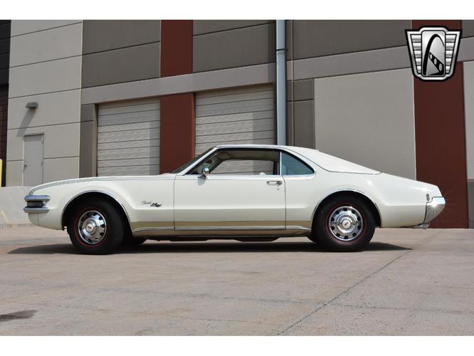 1968 oldsmobile toronado in o'fallon, illinois
