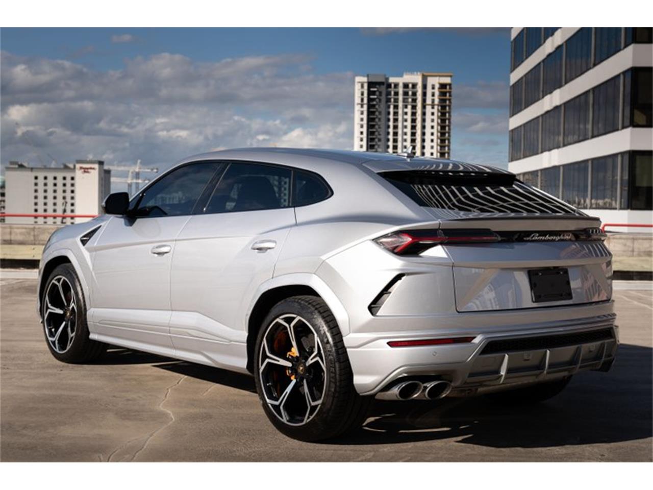 2019 lamborghini urus