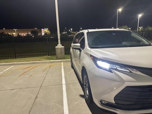 2021 toyota sienna xle 8 passenger