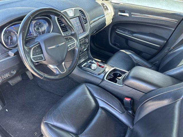 2022 chrysler 300 touring l