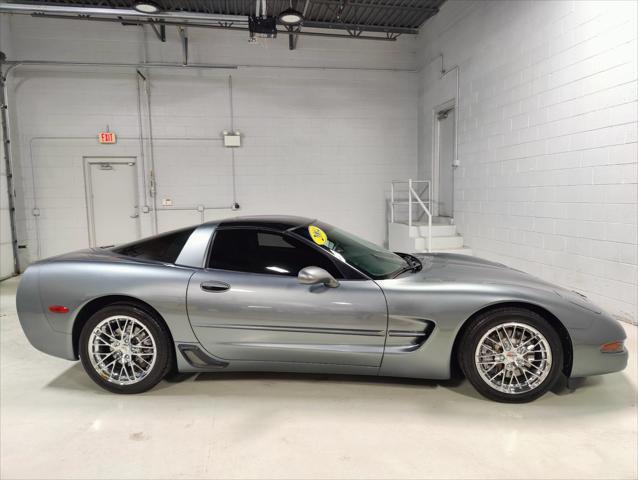 2004 chevrolet corvette base