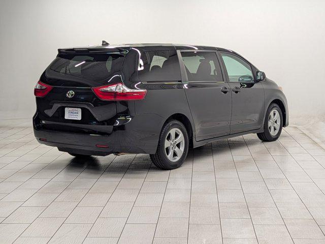 2020 toyota sienna l