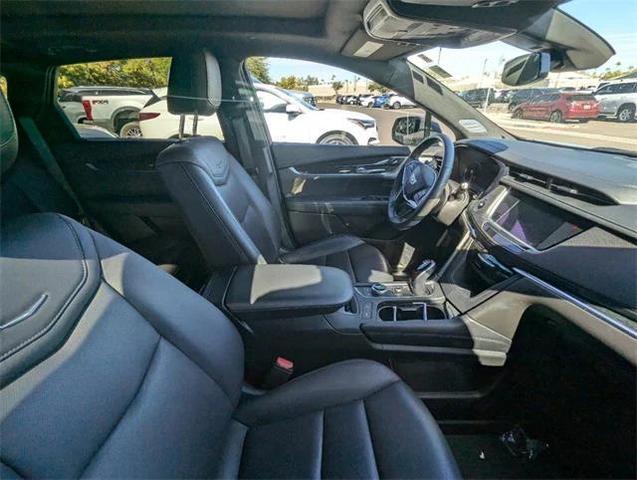 2022 cadillac xt5 premium luxury