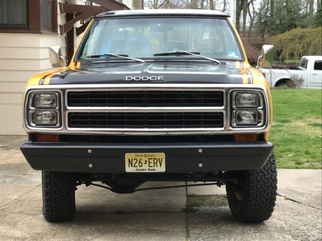 1980 dodge macho power wagon
