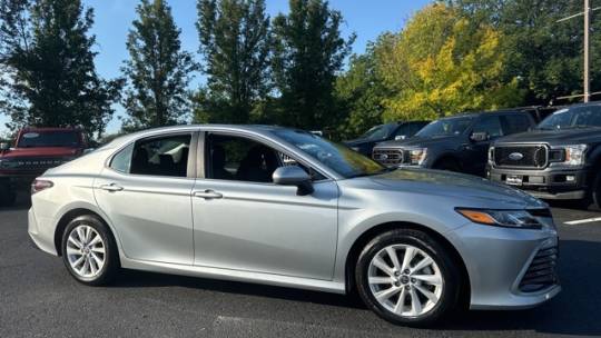 2023 toyota camry le