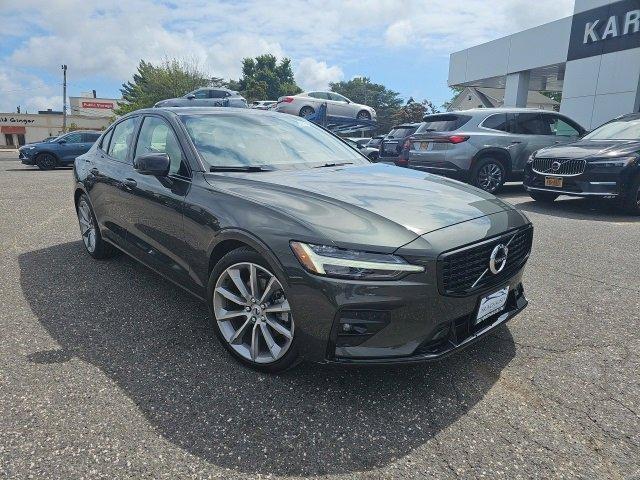 2021 volvo s60 t5 momentum