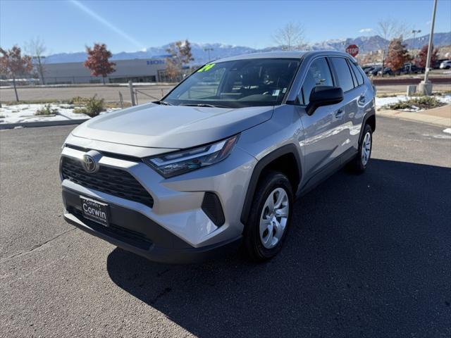 2024 toyota rav4 le