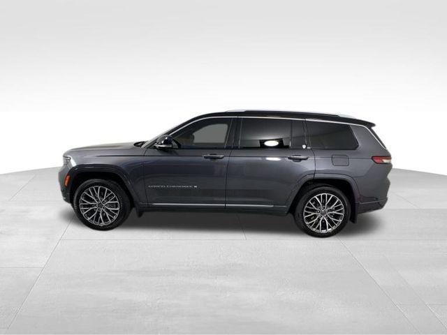 2023 jeep grand cherokee l summit