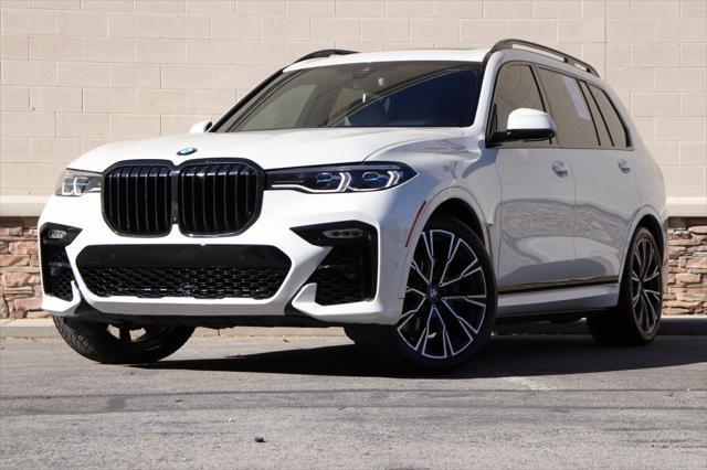 2022 bmw x7 m50i