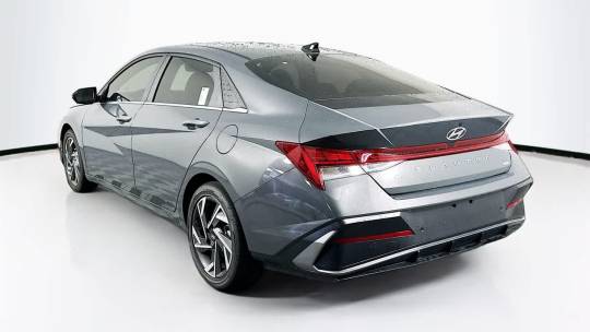 2024 Hyundai Elantra