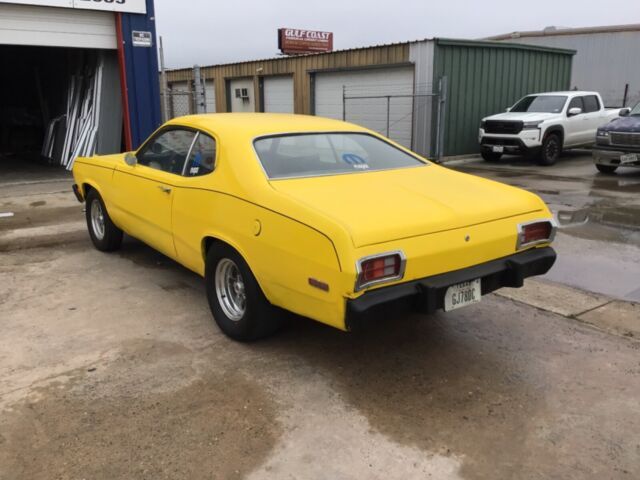 1973 plymouth duster 318/ standard