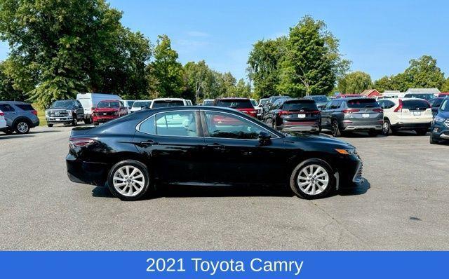 2021 toyota camry le