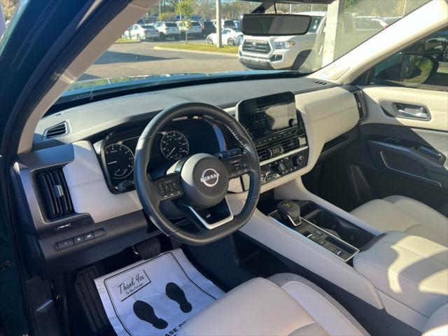 2023 nissan pathfinder sl fwd