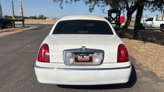 2000 Lincoln Town Car