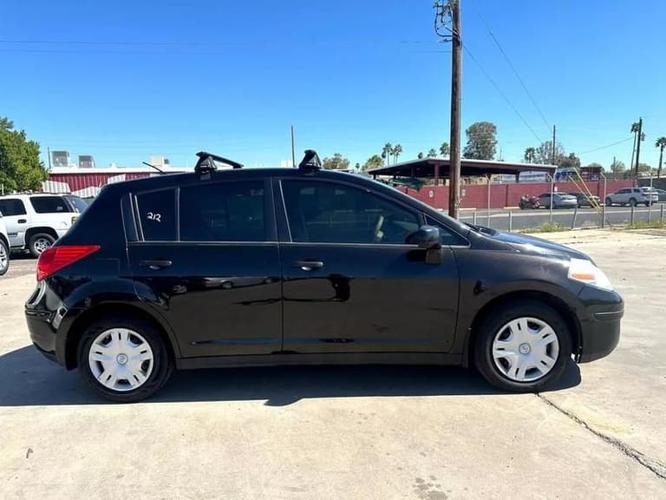 2011 nissan versa sl hatchback 4d in glendale, arizona