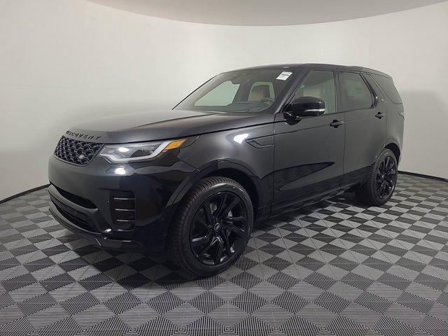 2024 land rover discovery p300 dynamic se