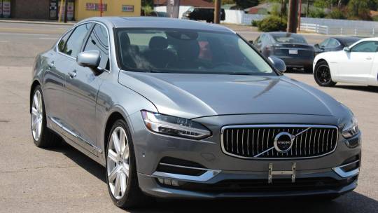 2017 Volvo S90