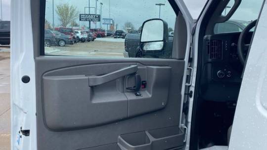 2018 chevrolet express 2500