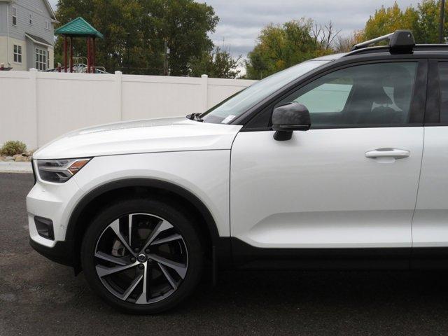 2021 volvo xc40 t5 r-design